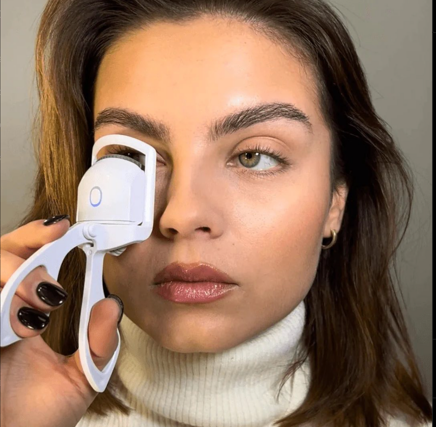 Velyre™ - Heated Eyelash Curler